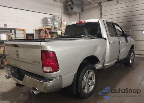 2015 Ram 1500 Big Horn z USA, uszkodzony, nr VIN 1C6RR7GT2FS748906